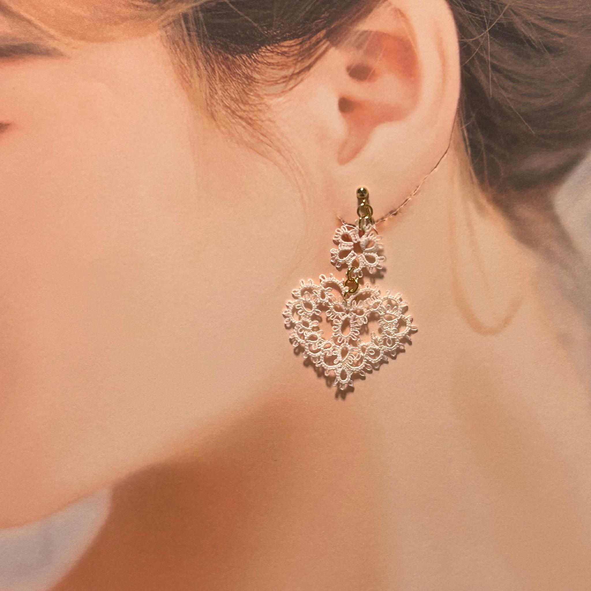 ハートのイヤリング（ホワイト） | 2枚目