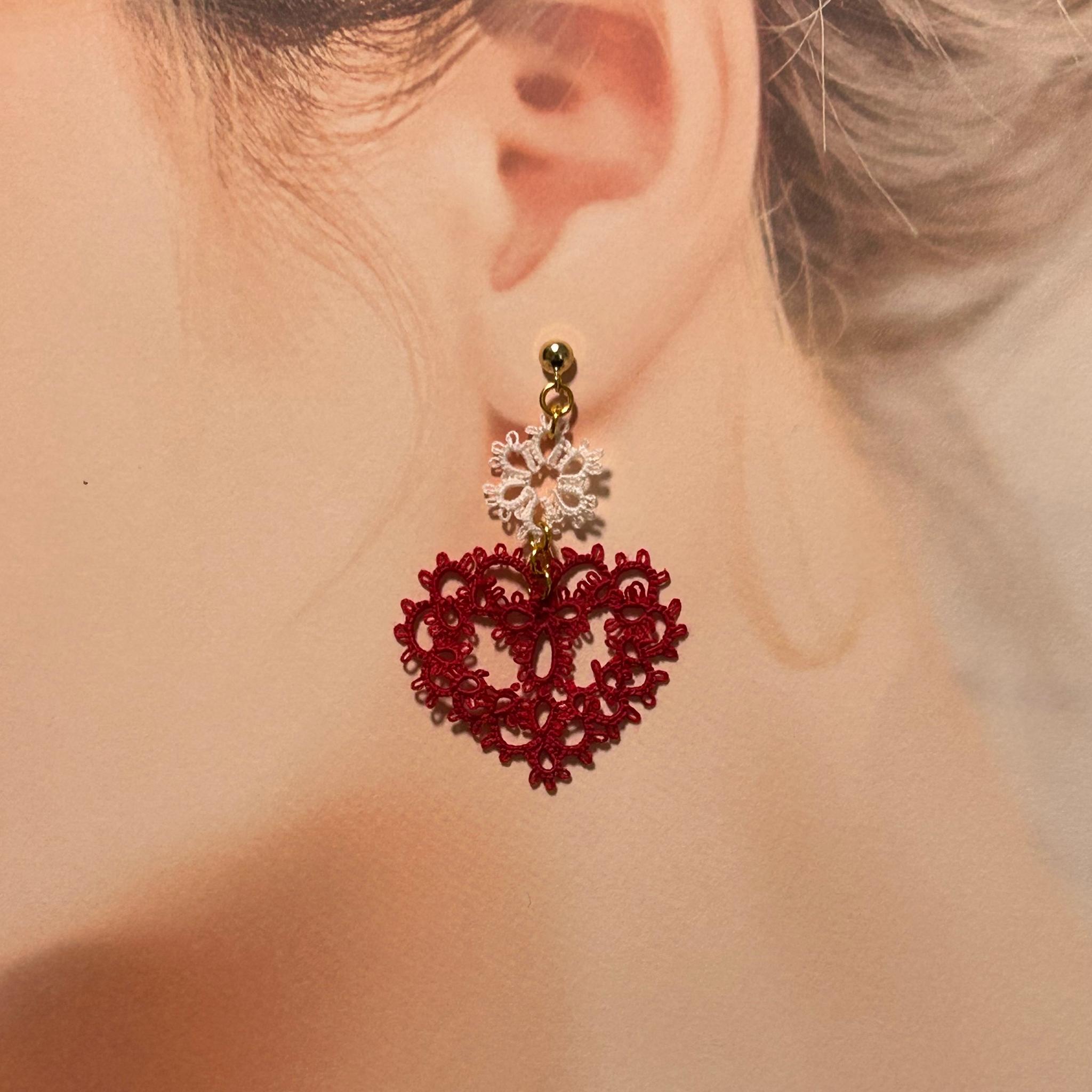 ハートのピアス（レッド）