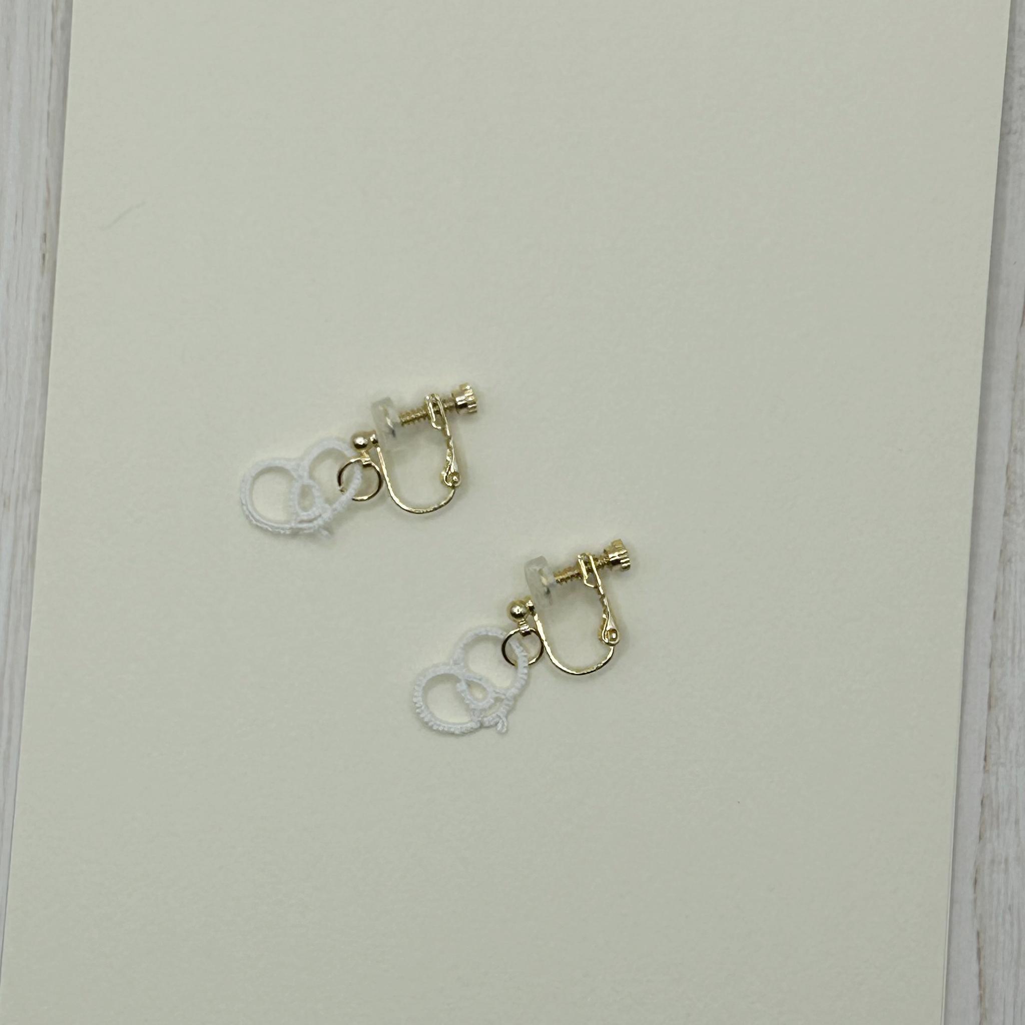 ミニハートのイヤリング（ホワイト） | 3枚目