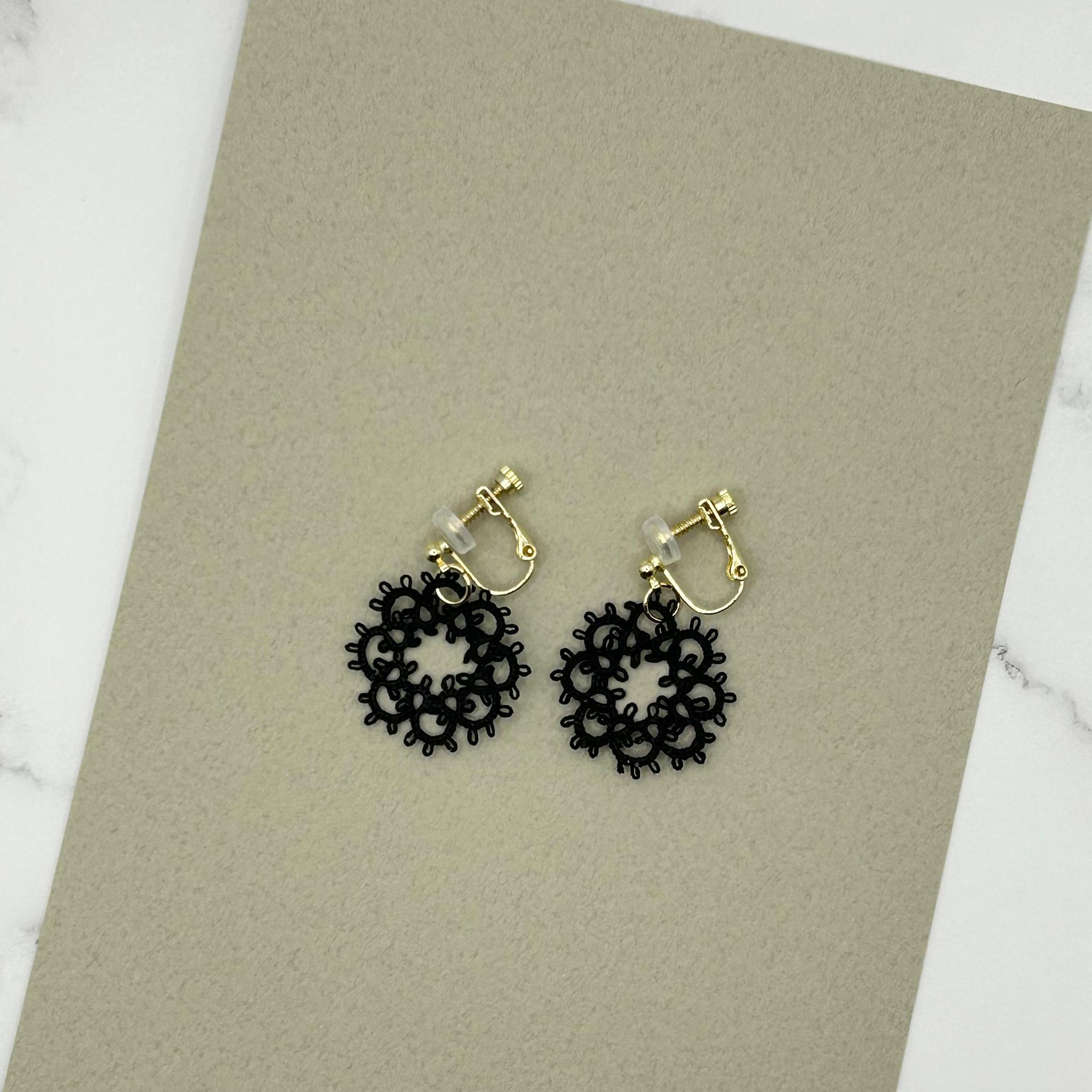 お花のイヤリング（ブラック） | 7枚目