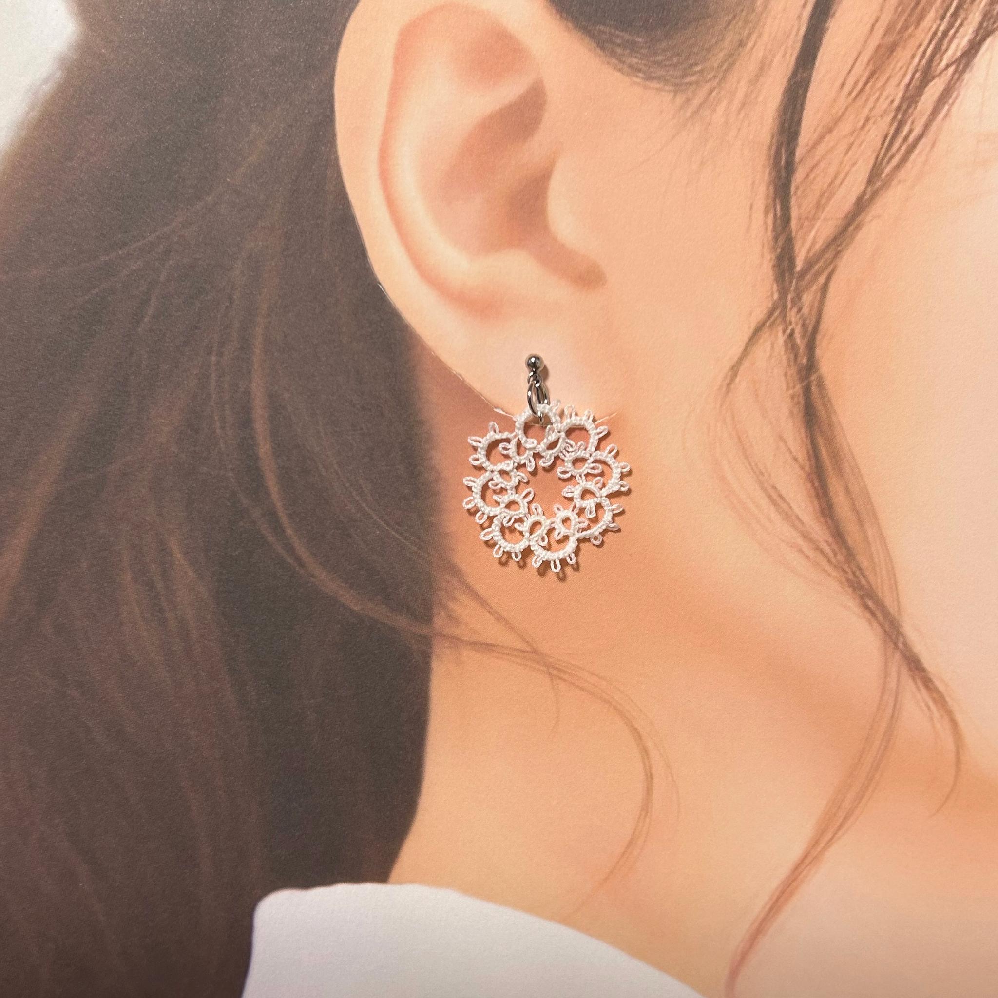 お花のイヤリング（ホワイト） | 2枚目