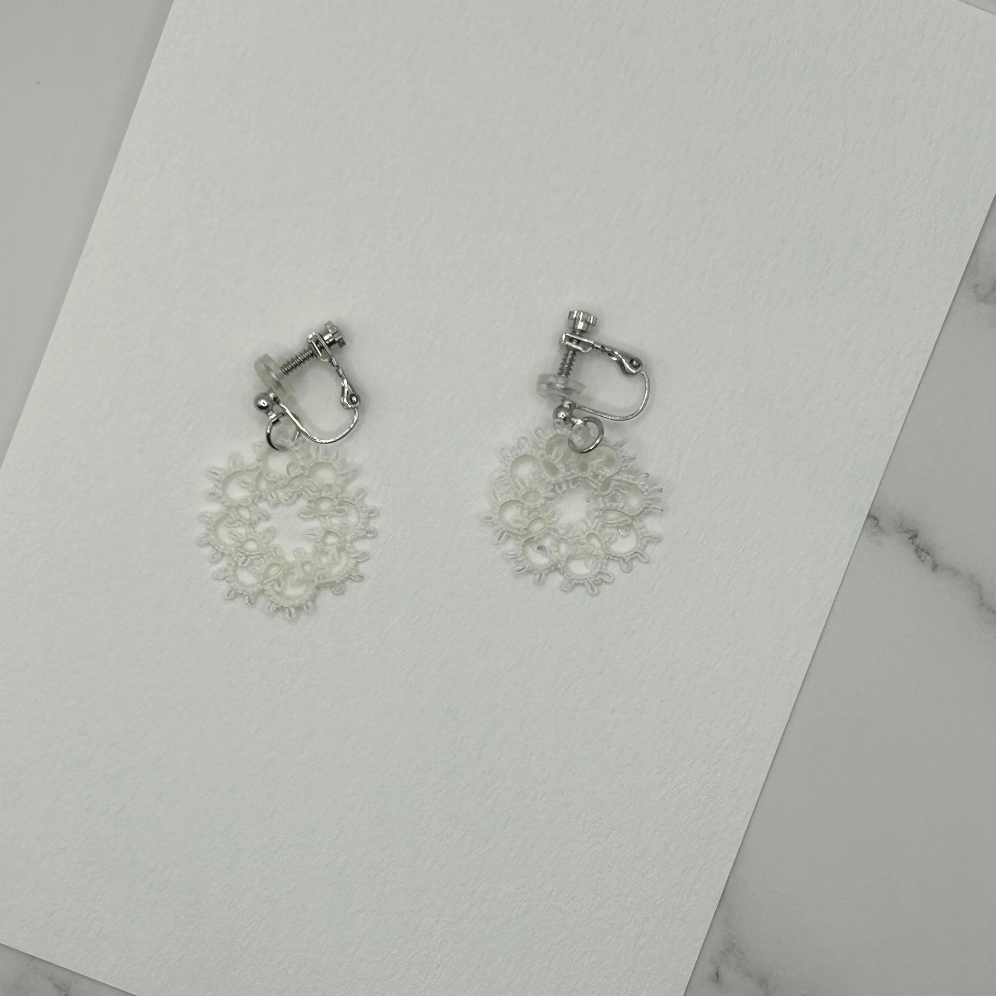 お花のイヤリング（ホワイト） | 4枚目