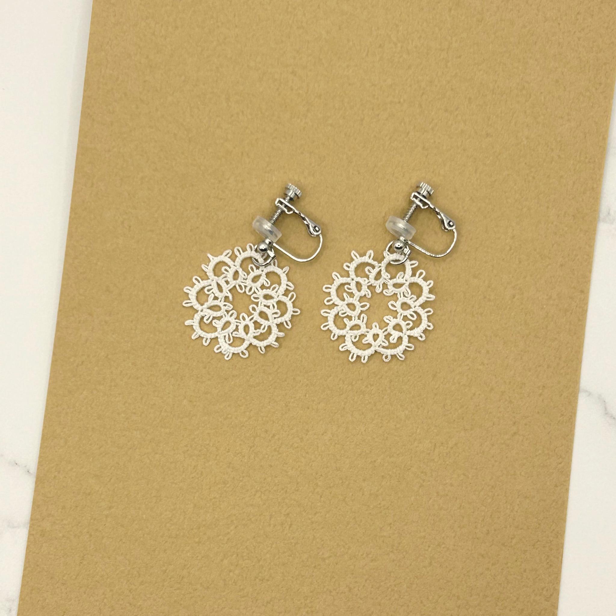 お花のイヤリング（ホワイト） | 6枚目