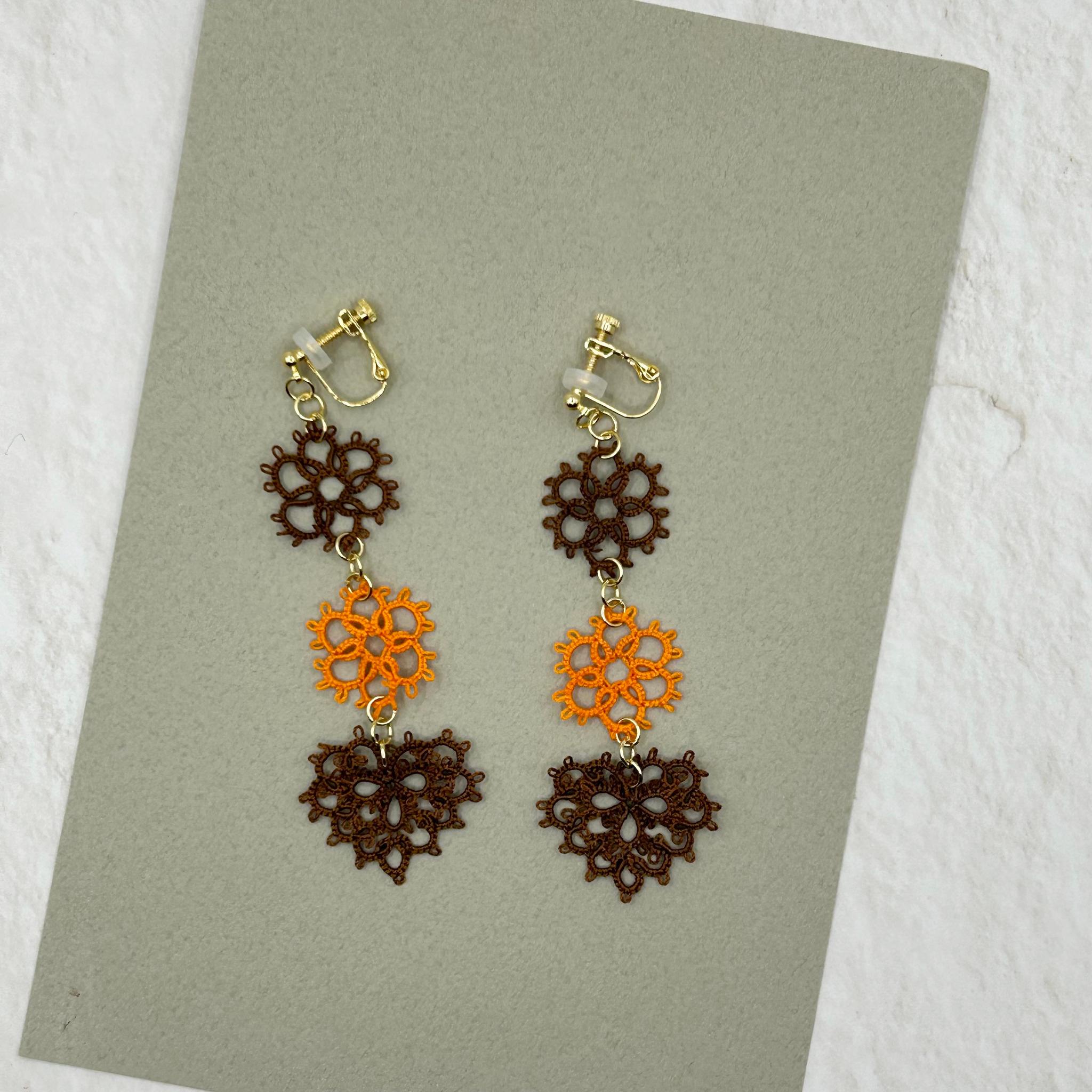 花とハートのイヤリング（ブラウン×オレンジ） | 7枚目