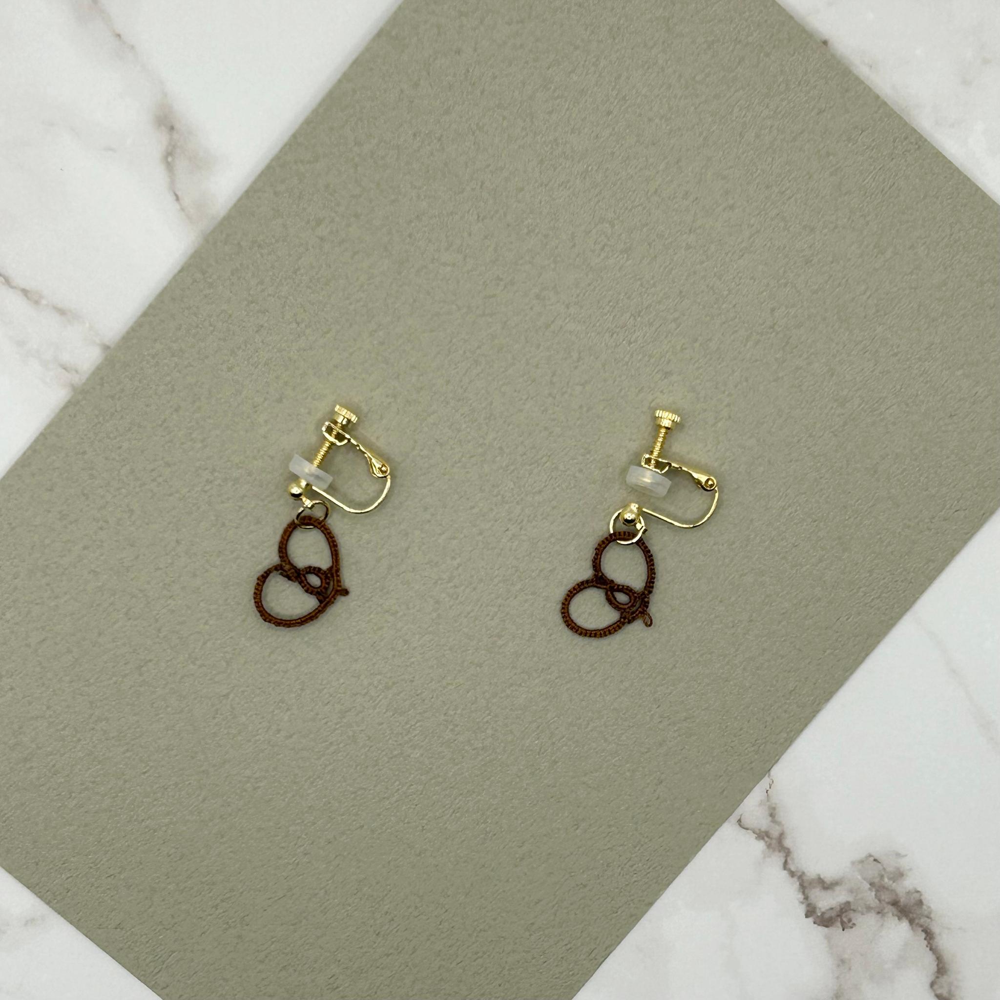 ミニハートのイヤリング（ブラウン） | 7枚目