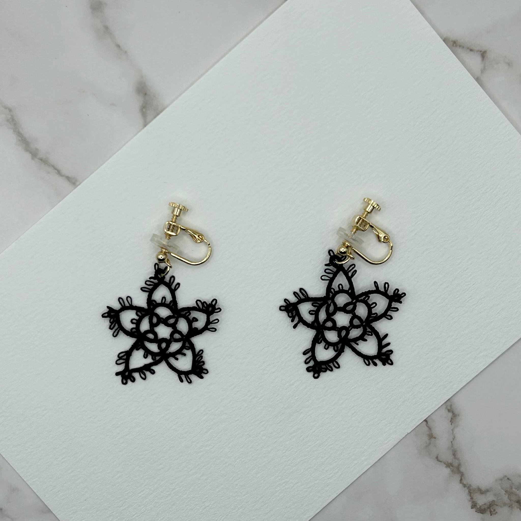 スターモチーフのイヤリング（ブラック） | 4枚目